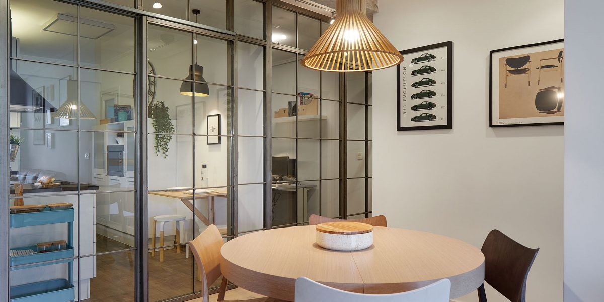 Mesa comedor - vista cocina Amezketa