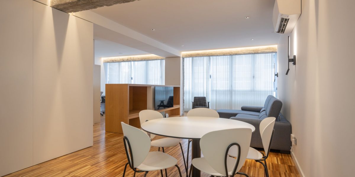 Piso Plazoleta de Perón comedor